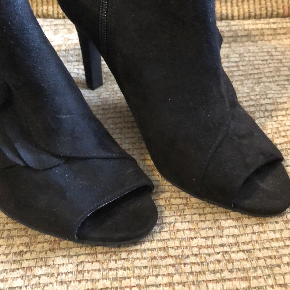 Extremely Cool Open Toed Booties Size 8 1/2 Black - image 2